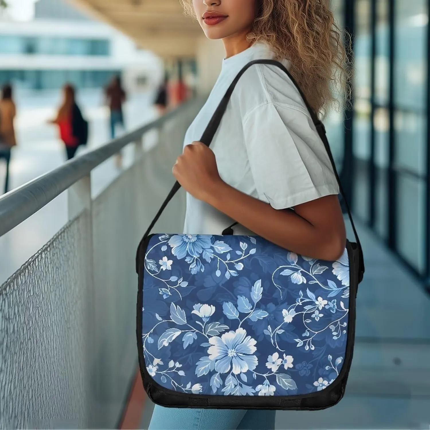 Casual Flap Crossbody Bag Unisex Messenger Bag Outdoors Shoulder Bag with Adjustable Strap Large Reusable Bag
