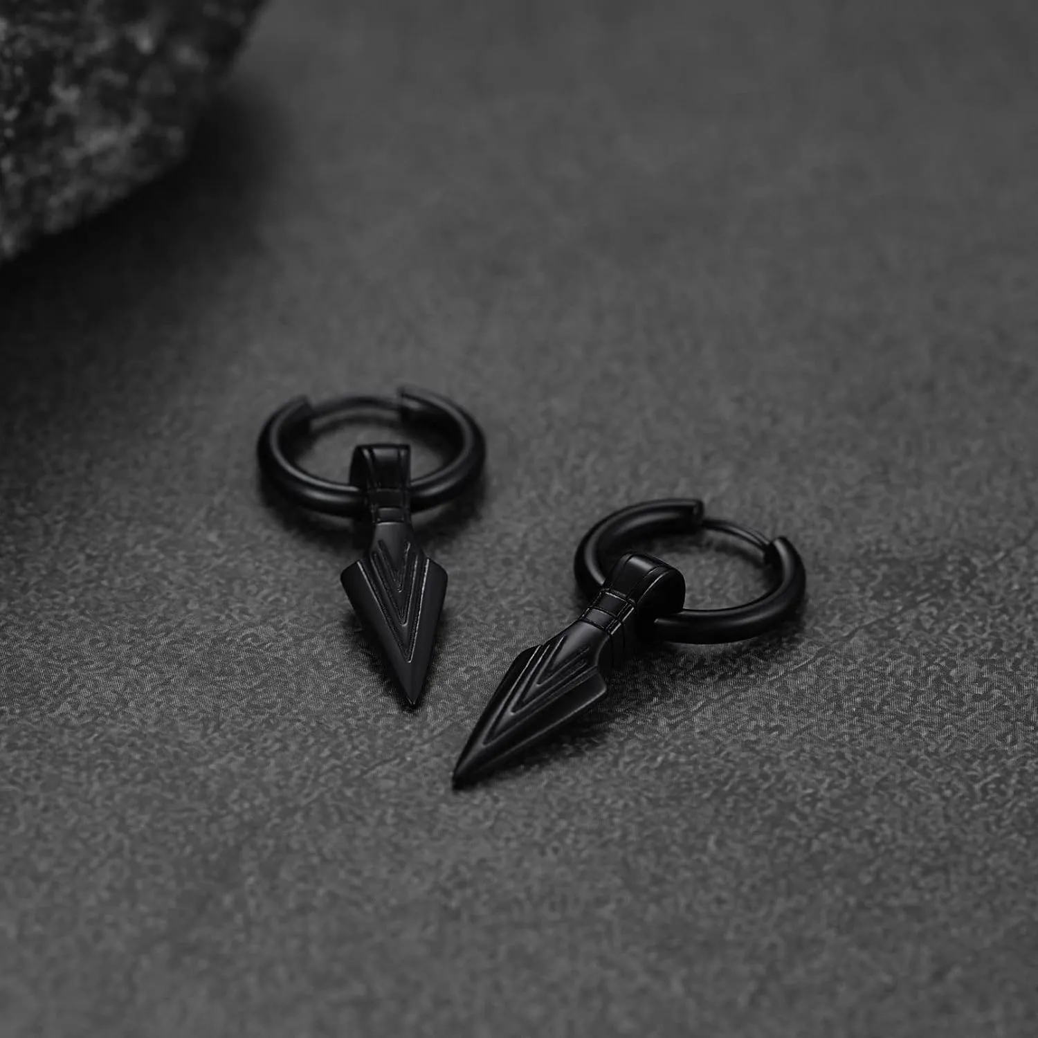 FaithHeart Viking Raven Earrings for Men Sturdy Stainless Steel Punk Rock Earrings Lightweight Hypoallergenic Ear Jewelry with Gift Box