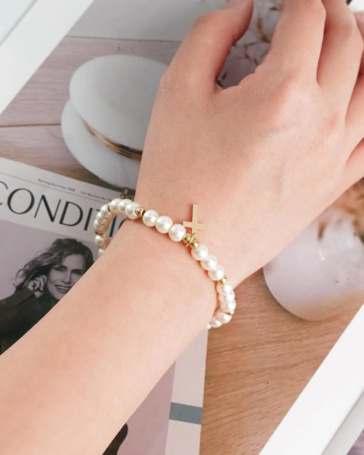 First Communion Bracelet for Women White Pearl Gold Cross Charm Bracelets First Communion Confirmation Baptism Bracelets Religious Catholic Jewelry Gifts for Daughter Granddaughter