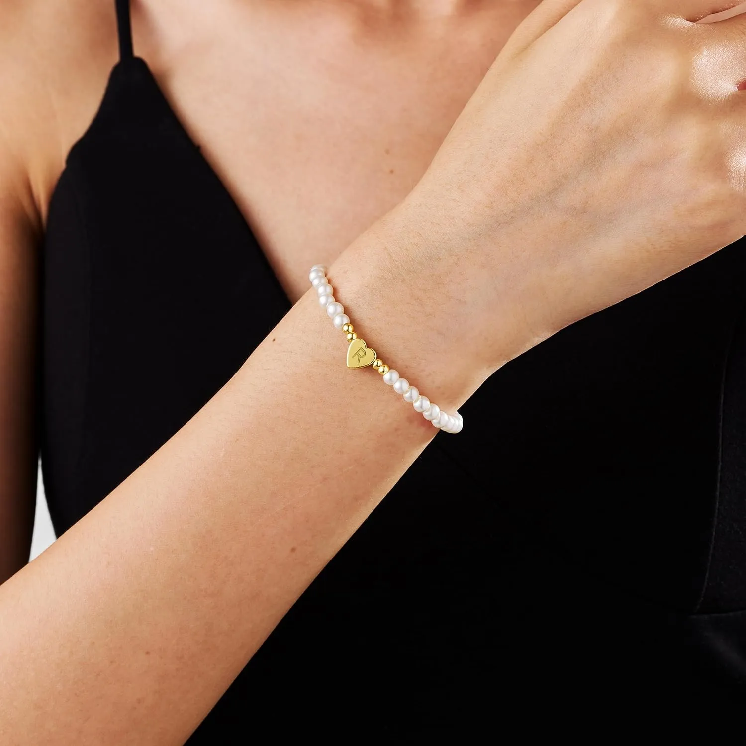Initial Bracelet for Women Gold Initial Bracelet Pearl Beaded Bracelet Gold Initial Letter Charm Bracelets Gold Beaded Bracelets Flower Gift