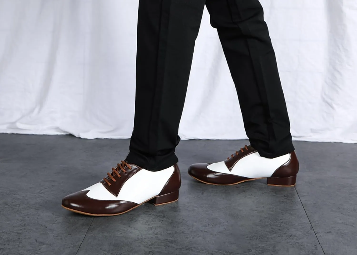 Men's Leather Round Toe Dancing Shoes for Latin Rumba Waltz Tango Performence Ballroom Dance Shoes