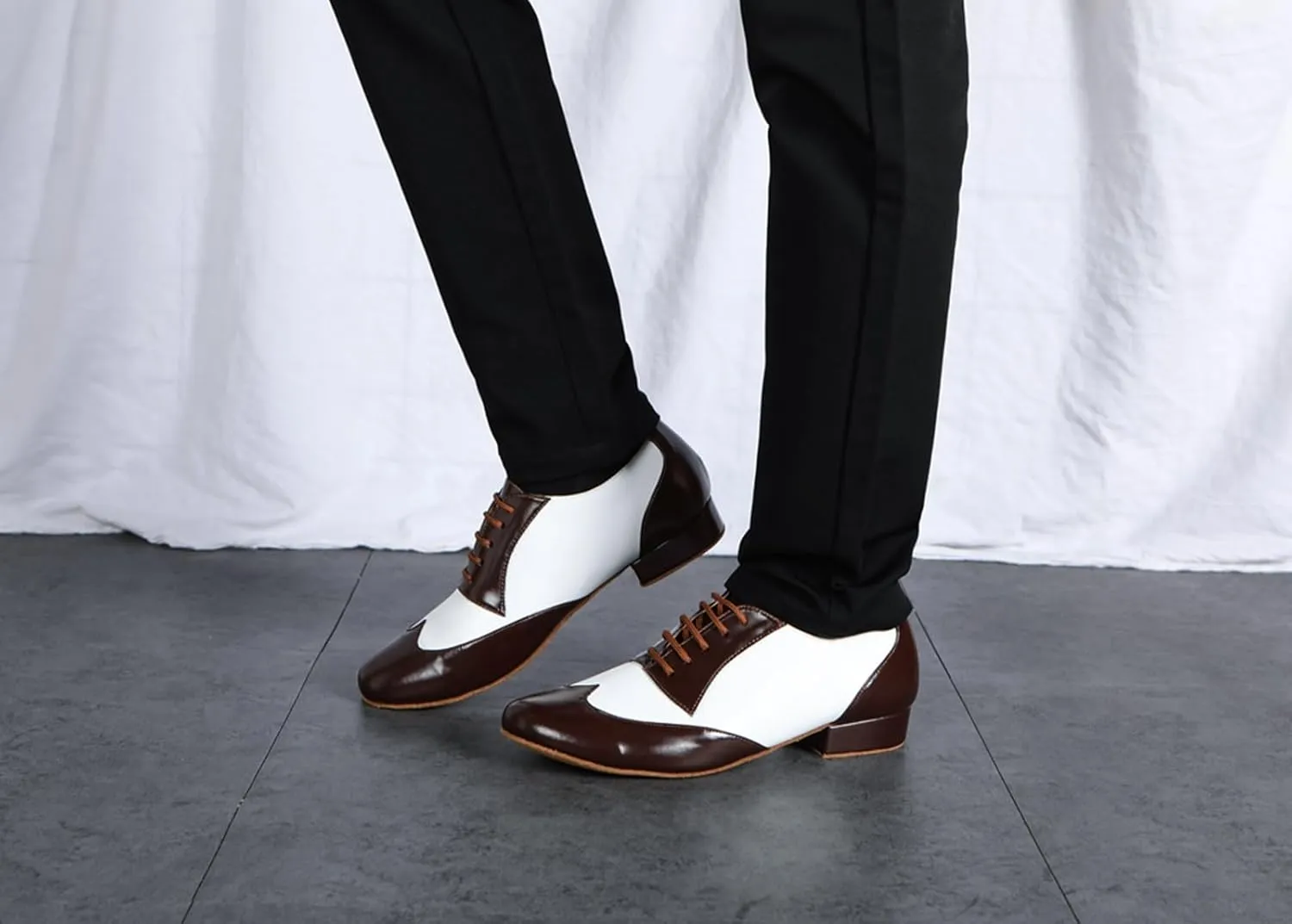 Men's Leather Round Toe Dancing Shoes for Latin Rumba Waltz Tango Performence Ballroom Dance Shoes